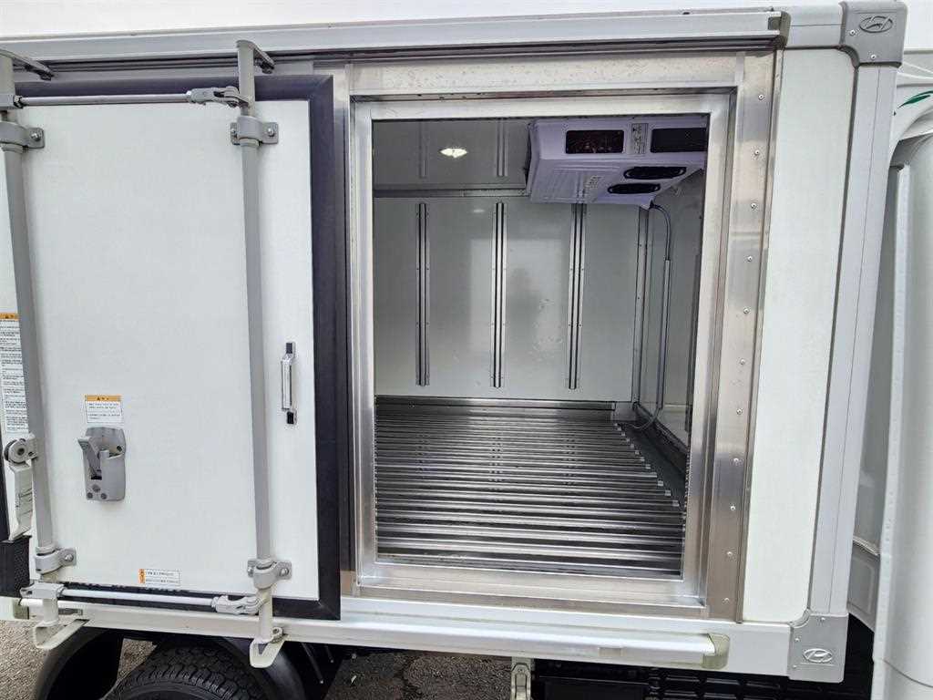 Small Truck Freezer Box(Low Deck) - Vista 11