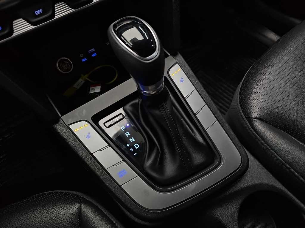 HYUNDAI Avante - Vista 8