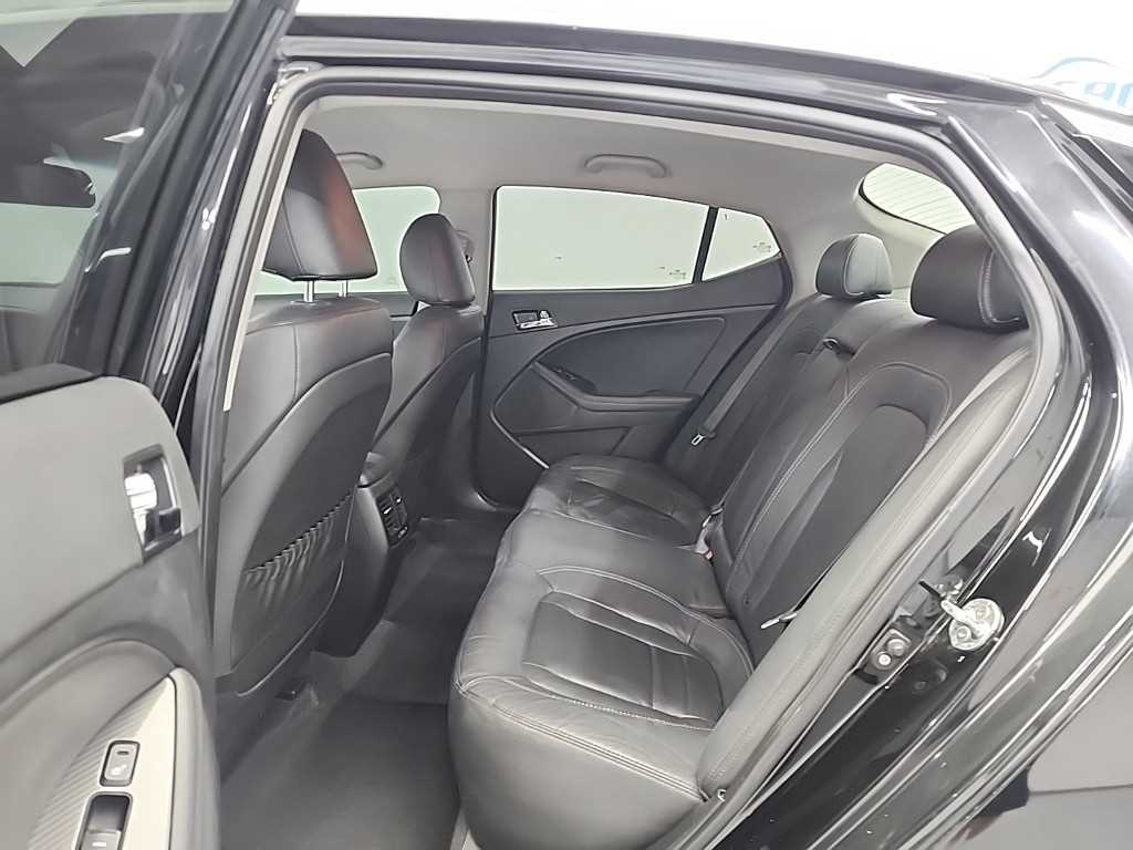 KIA K5 - Vista 12