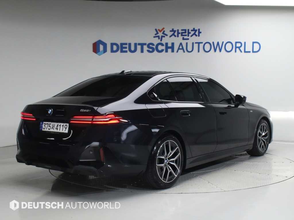 BMW 5 Series - Vista 2