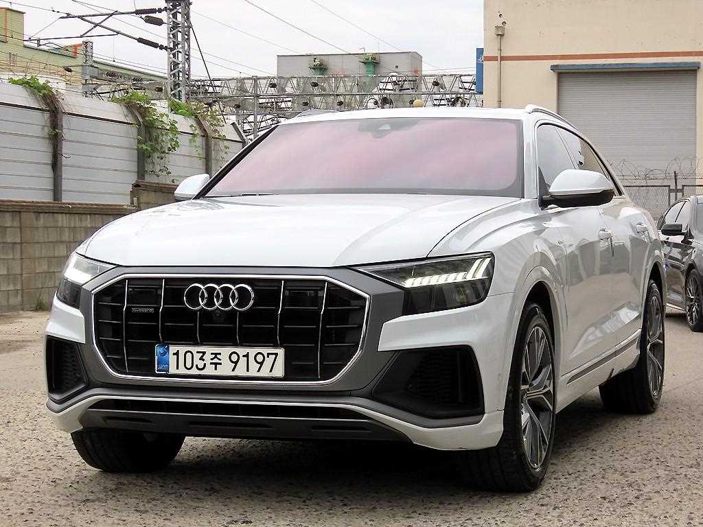 Audi Q8 - Vista 2