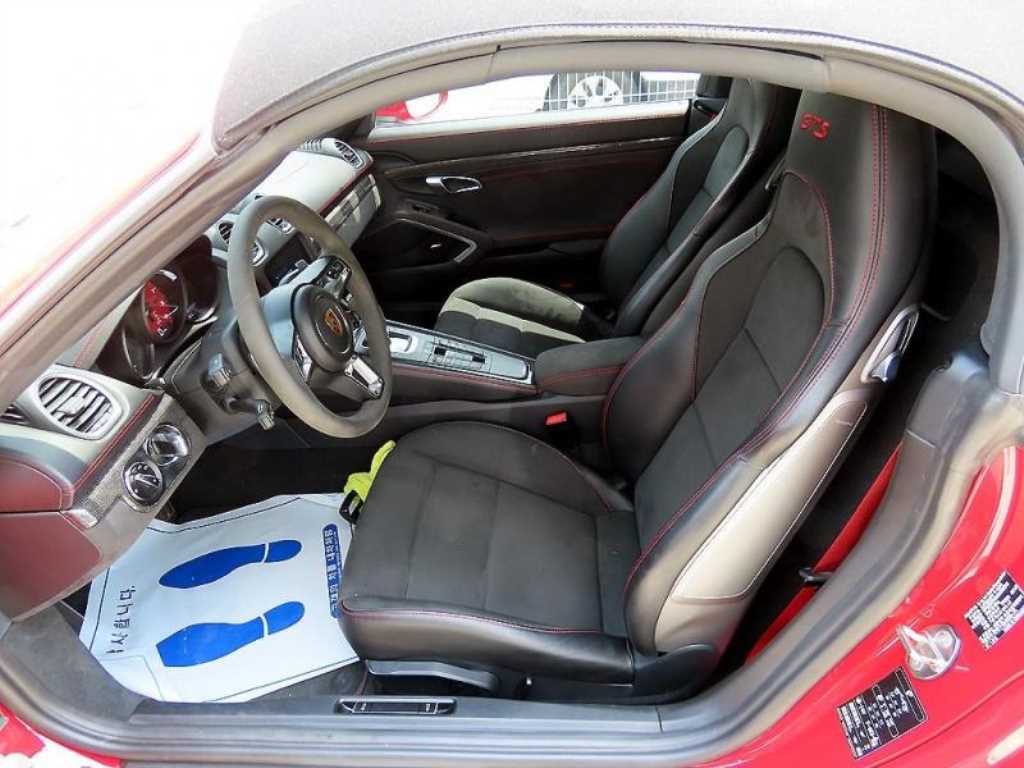 Porsche 718 - Vista 9