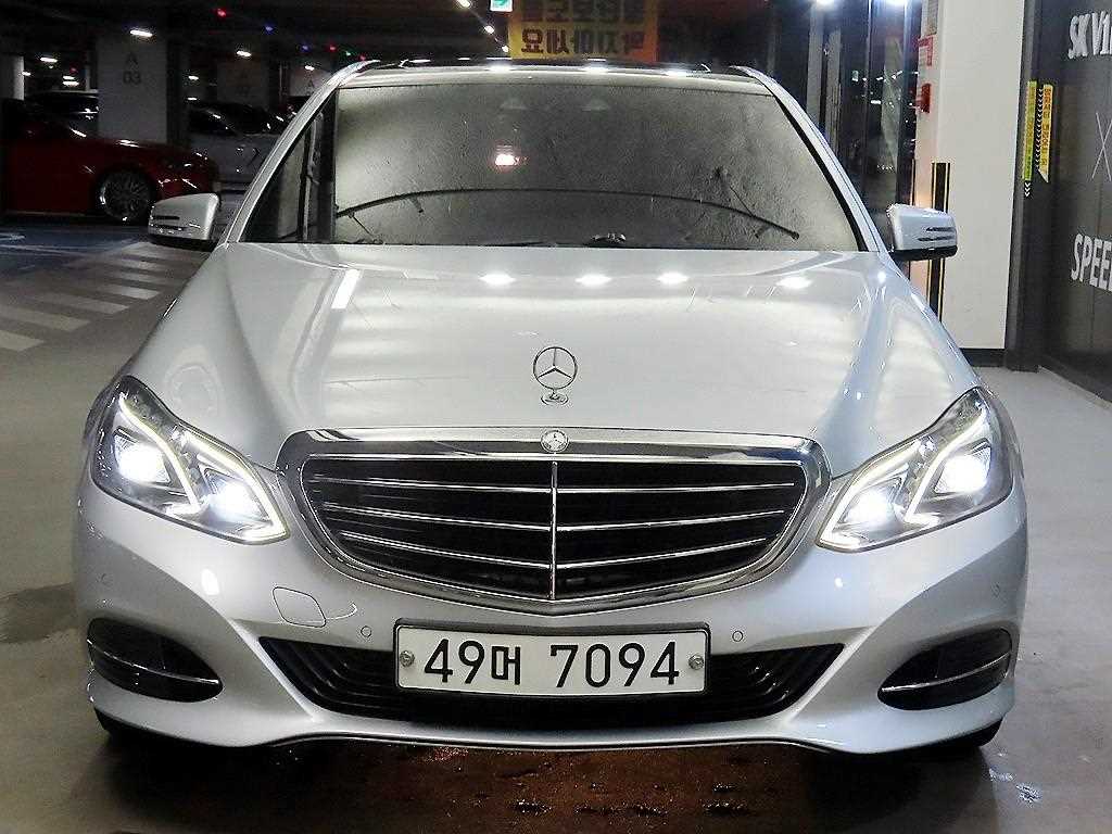 Mercedes Benz E class - Vista 2
