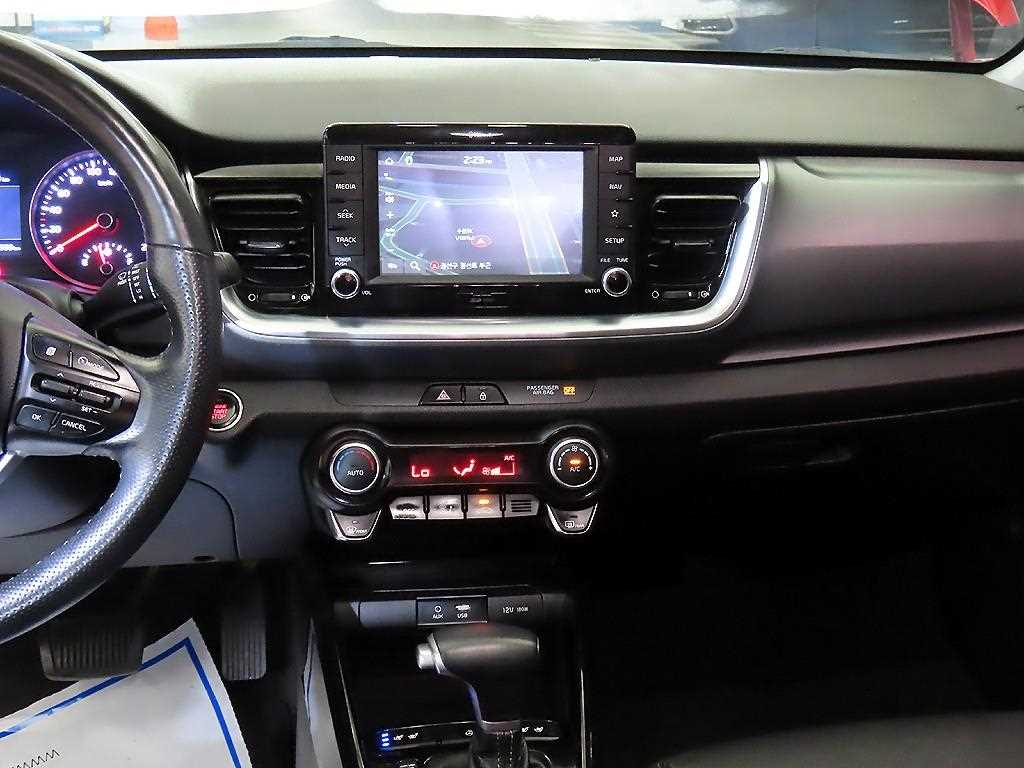 KIA Stonic - Vista 11