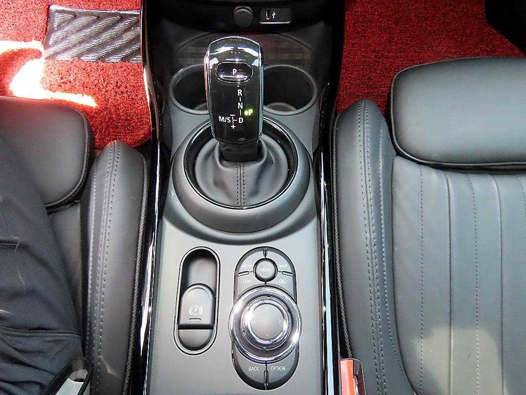 Mini Clubman - Vista 10