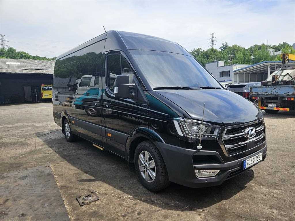 HYUNDAI Solati - Vista 2