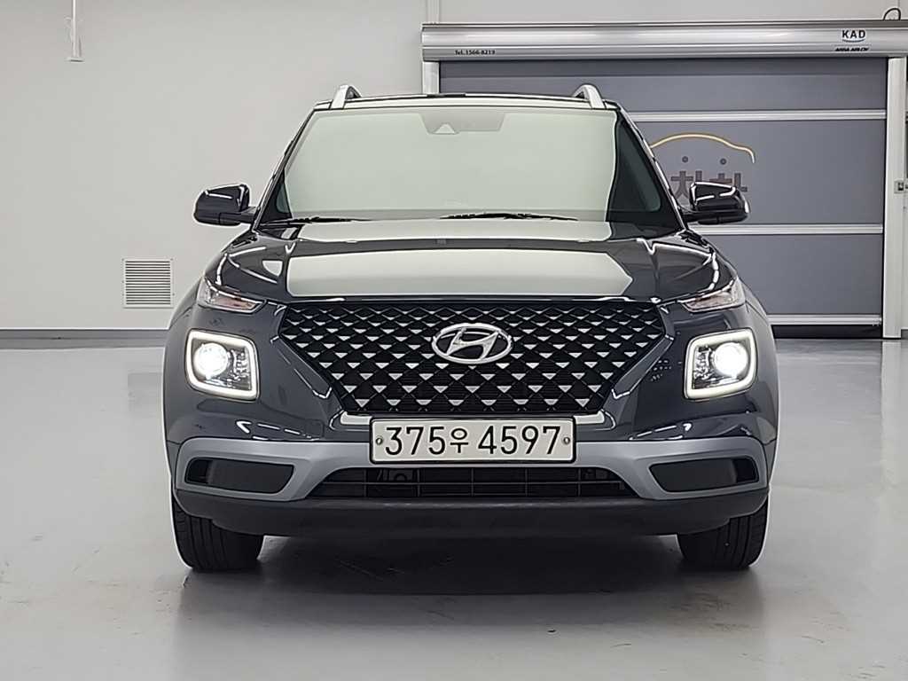 HYUNDAI Venue - Vista 2