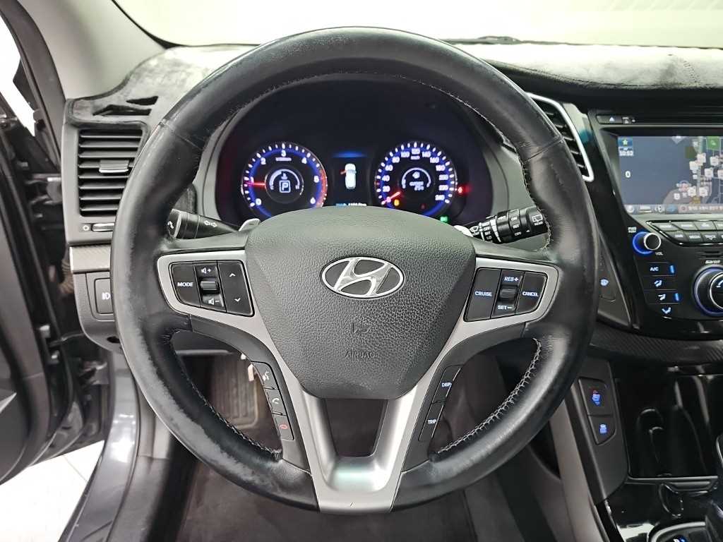 HYUNDAI i40 - Vista 9