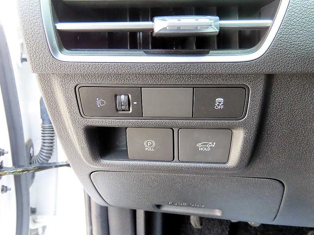 HYUNDAI Sonata - Vista 12