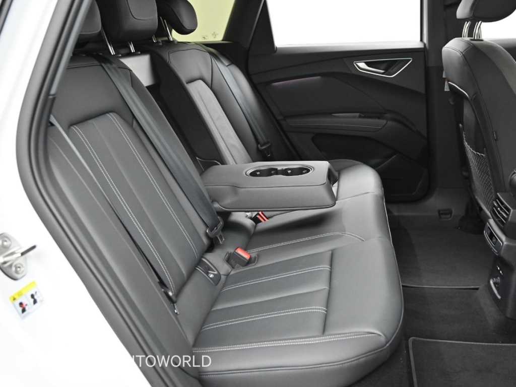 Audi Q4 - Vista 12