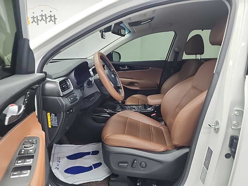 KIA Sorento - Vista 11