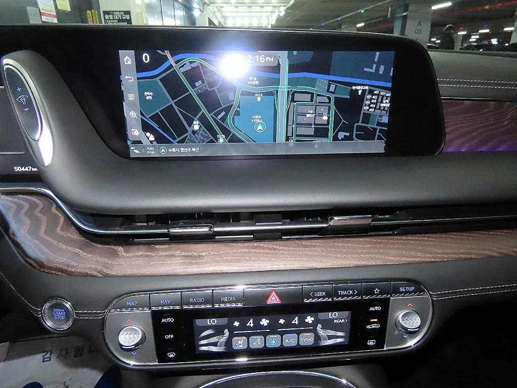 Genesis G90 - Vista 11