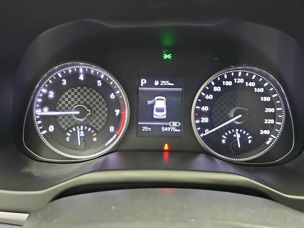HYUNDAI Avante - Vista 6
