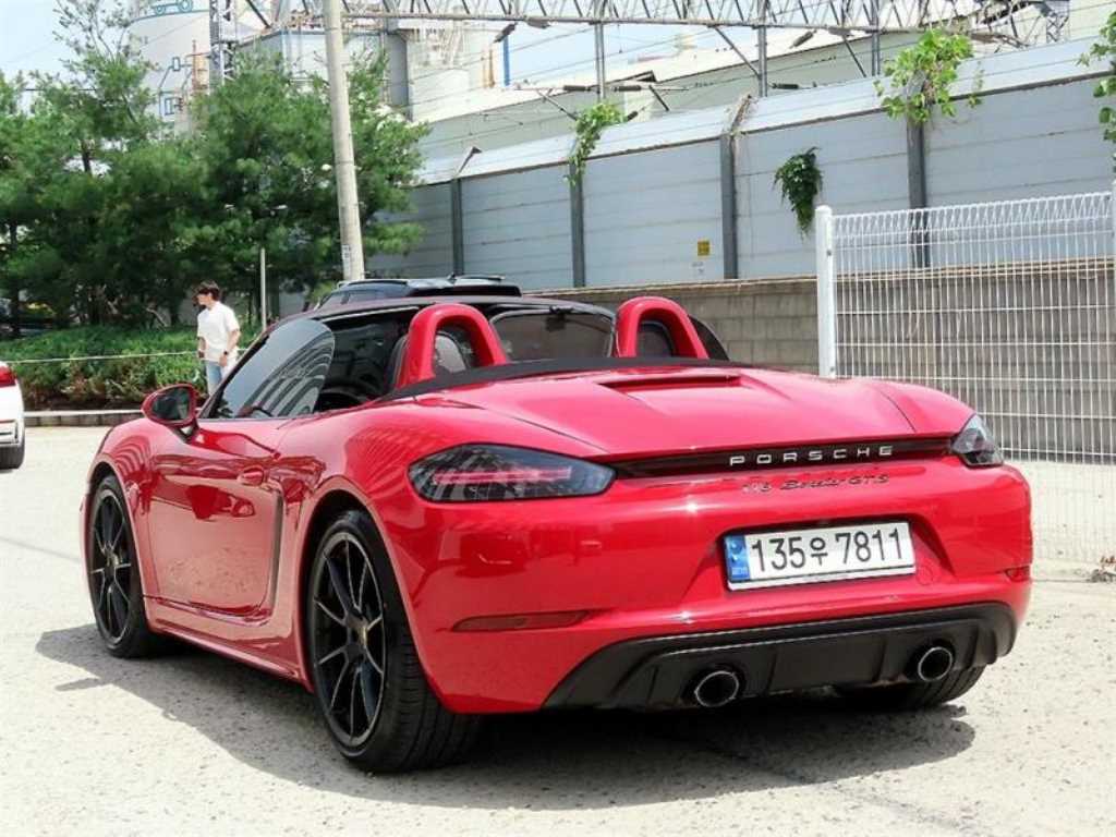 Porsche 718 - Vista 7