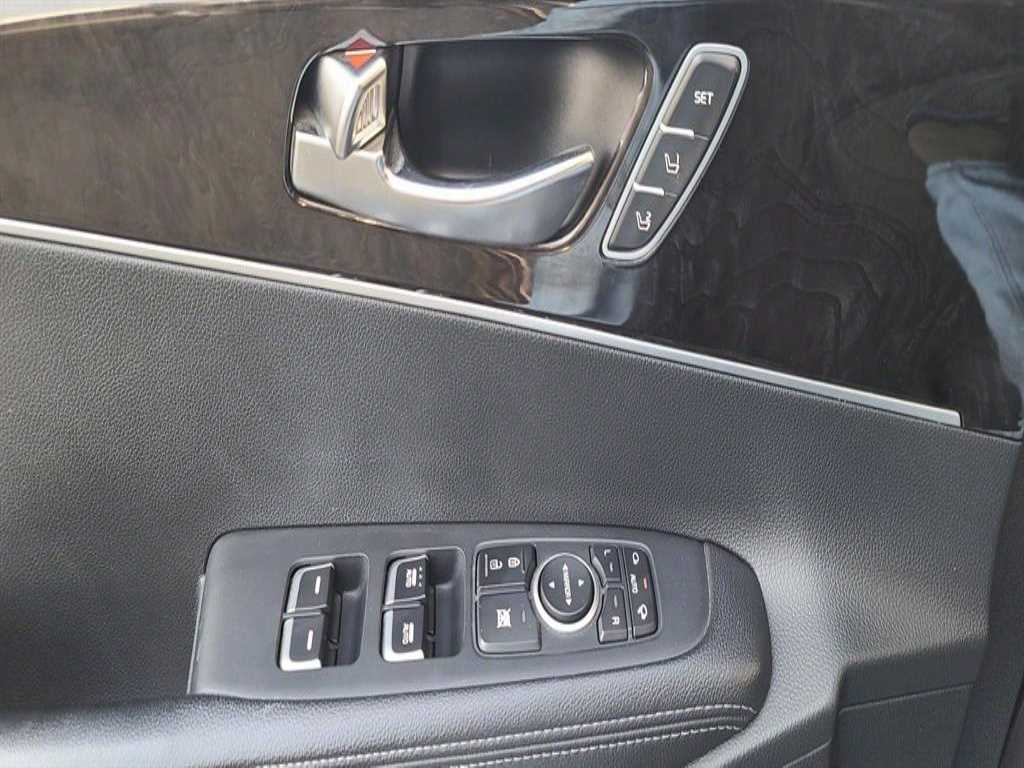 KIA Sorento - Vista 11