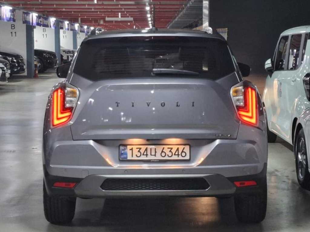 Ssangyong Tivoli - Vista 4