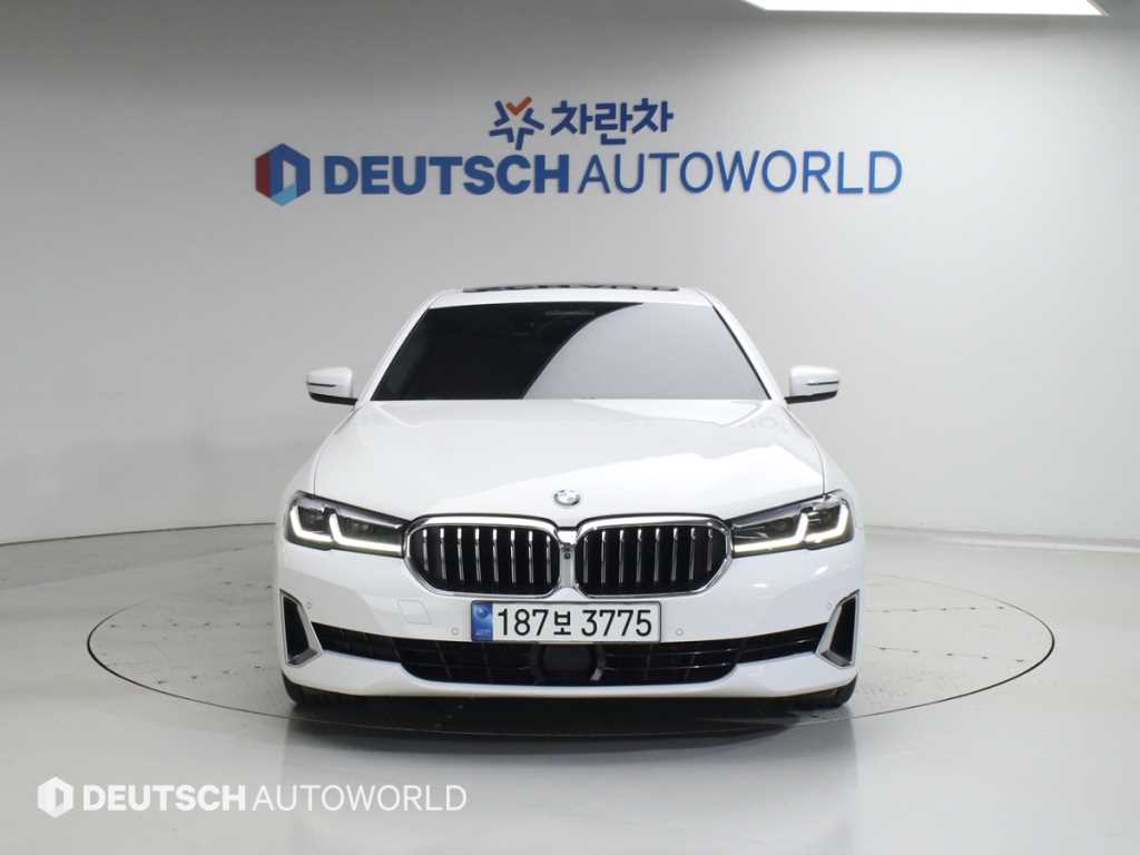 BMW 5 Series - Vista 3