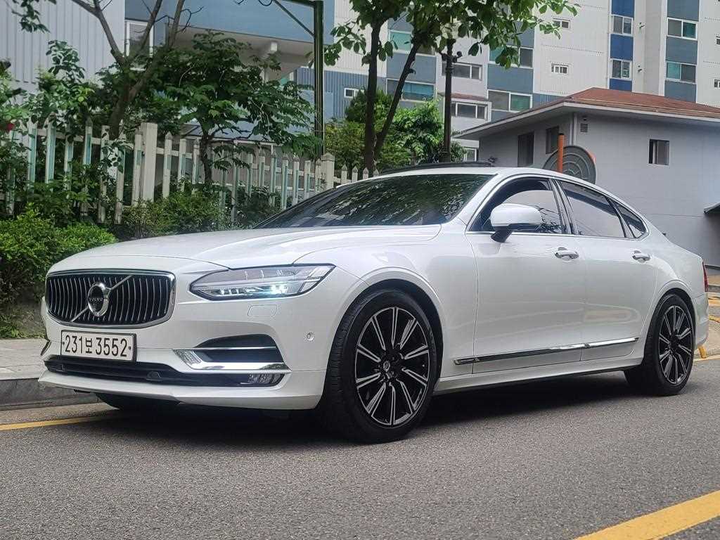 Volvo S90 - Vista 2