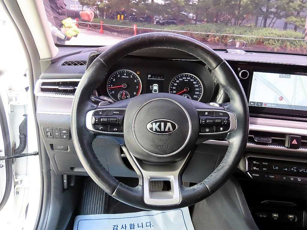 KIA K5 - Vista 8