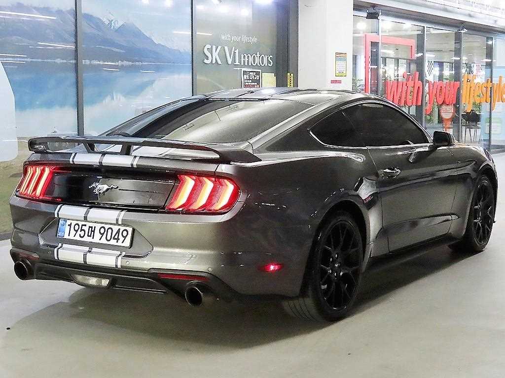 Ford Mustang - Vista 4