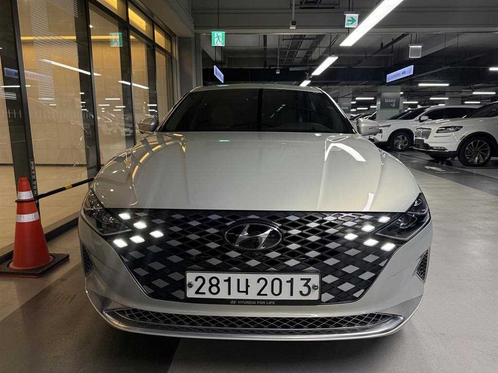 HYUNDAI Grandeur - Vista 6