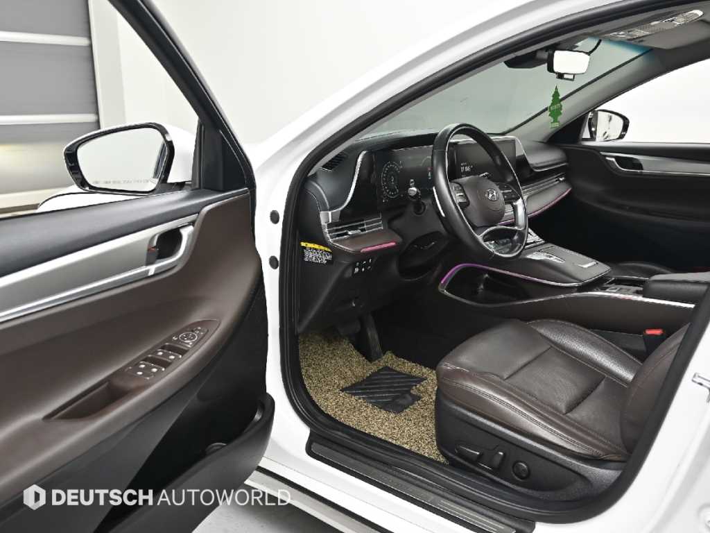 HYUNDAI Grandeur - Vista 11