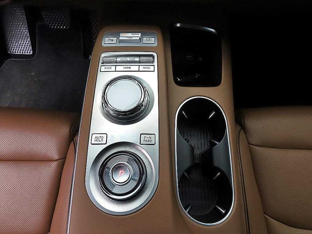Genesis GV70 - Vista 10