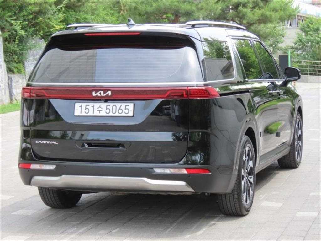 KIA Carnival - Vista 3