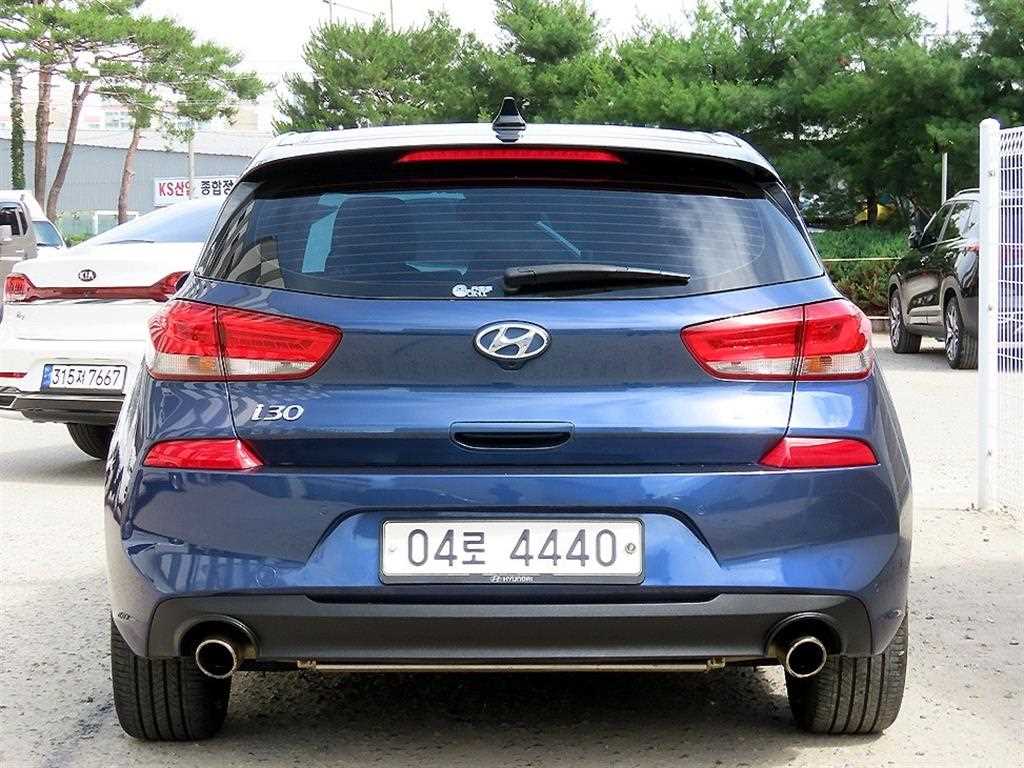HYUNDAI i30 - Vista 4