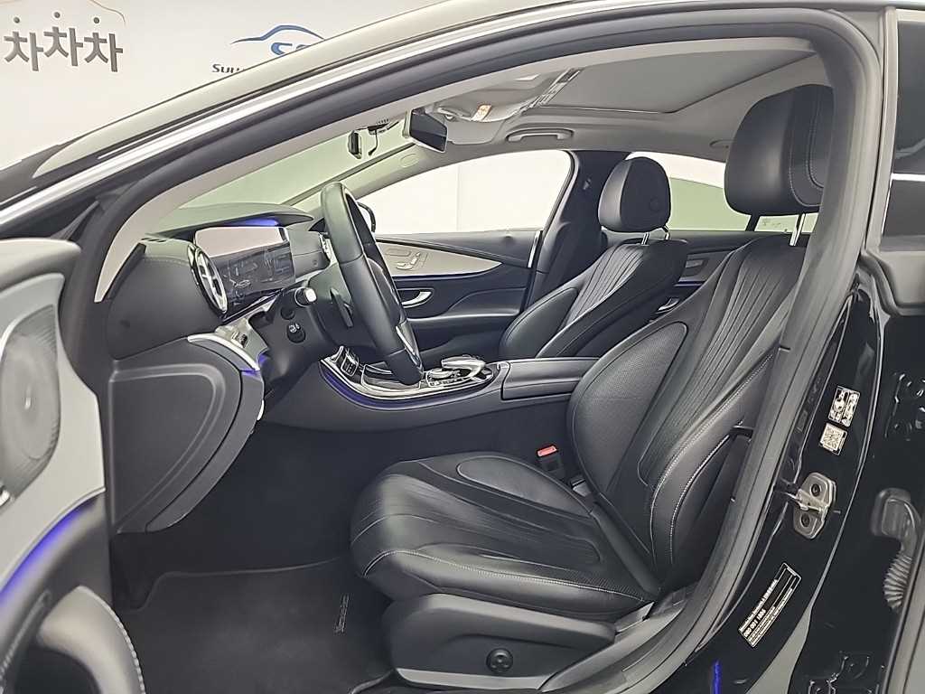 Mercedes Benz CLS Class - Vista 11