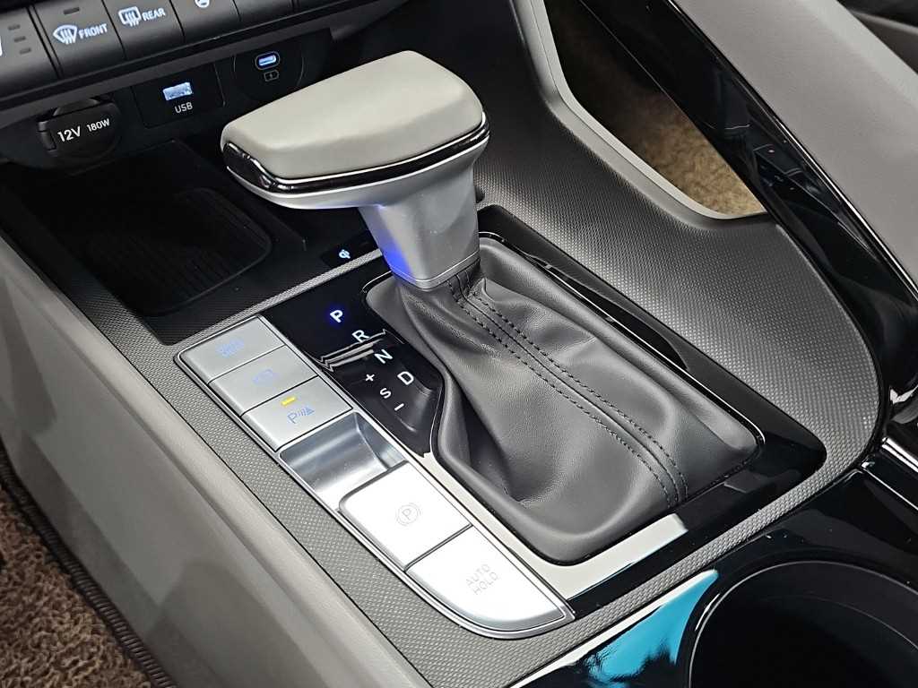 HYUNDAI Avante - Vista 8
