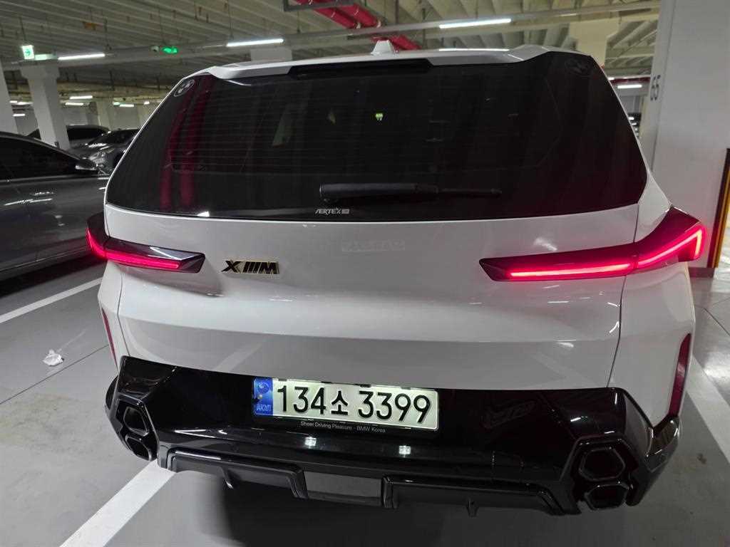 BMW XM - Vista 4