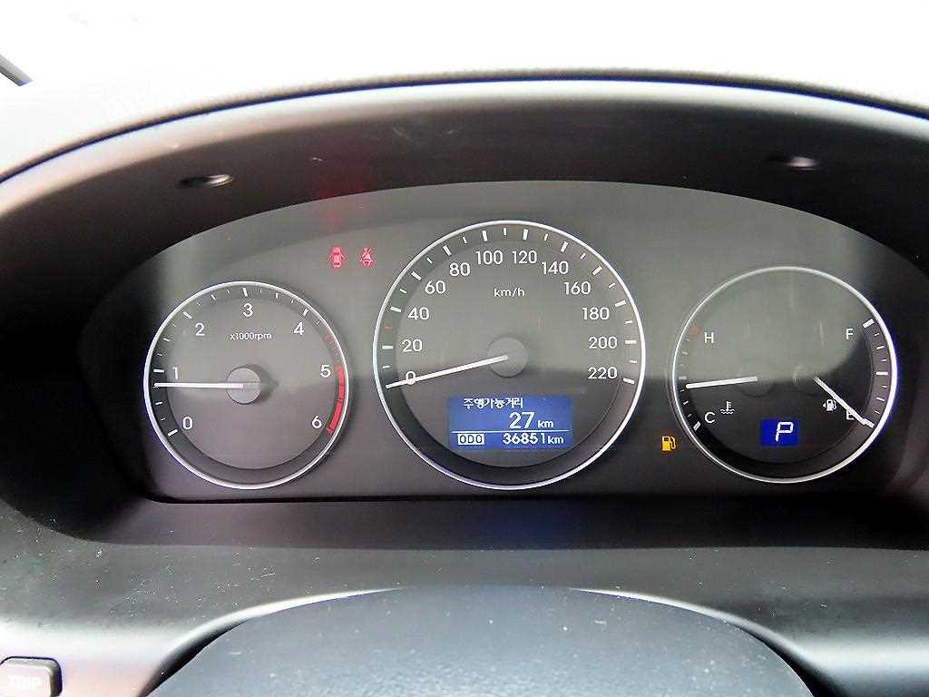 HYUNDAI Starex - Vista 9