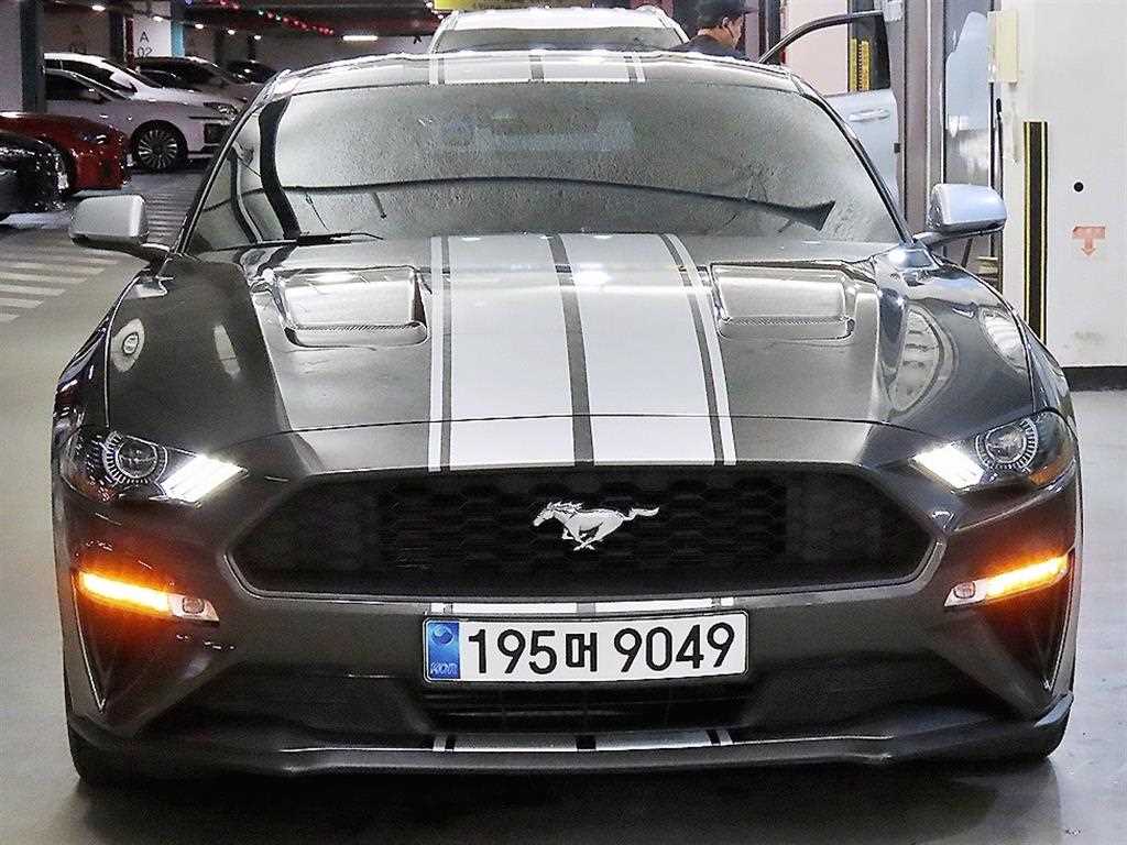 Ford Mustang - Vista 2