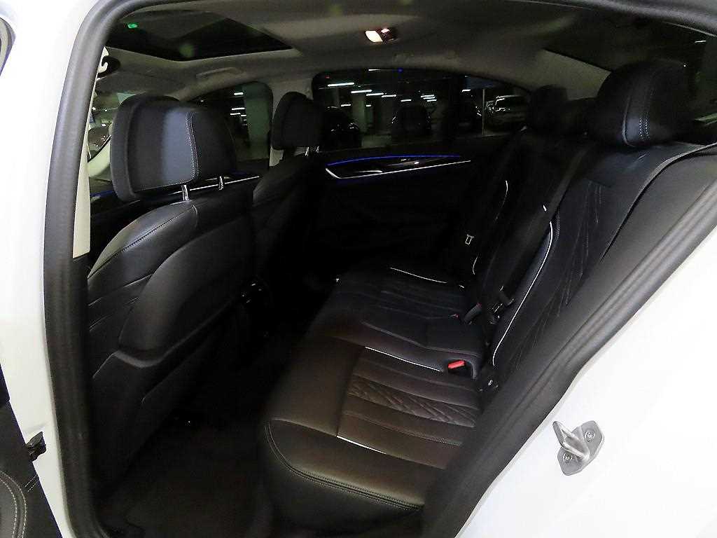 BMW 5 Series - Vista 7
