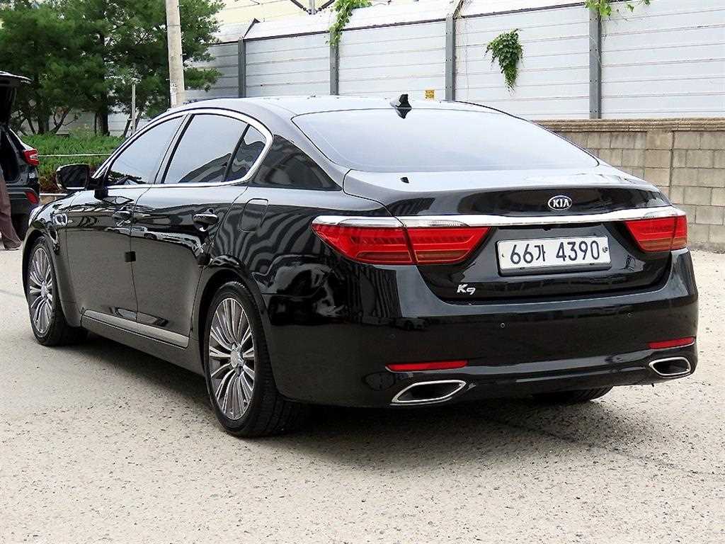 KIA K9 - Vista 3
