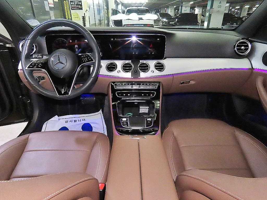 Mercedes Benz E class - Vista 10