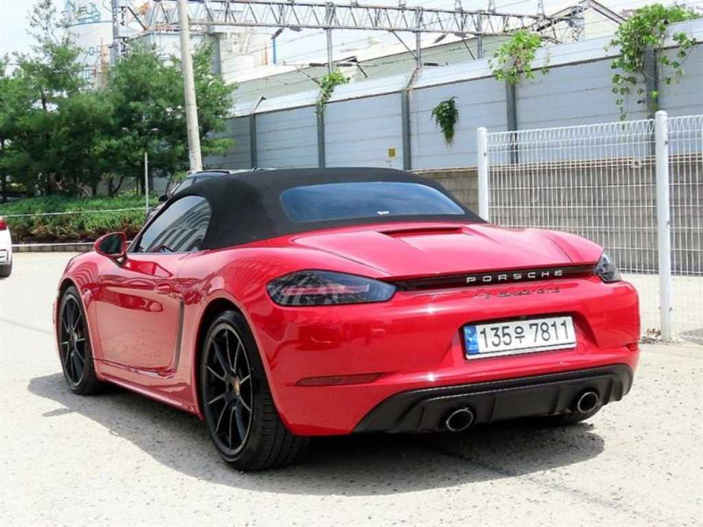 Porsche 718 - Vista 3