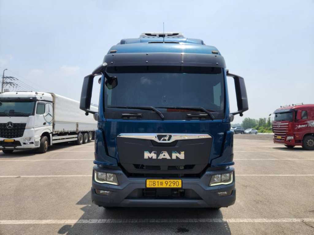 medium and large cargo truck - Vista 2