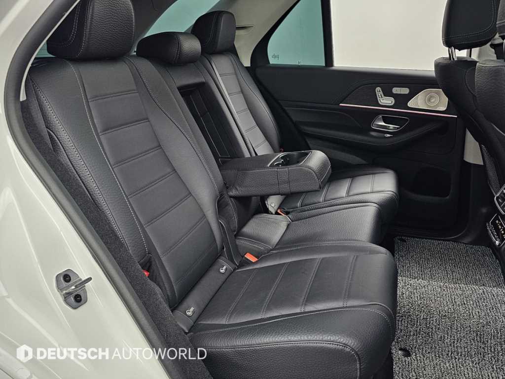 Mercedes Benz GLE Class - Vista 12