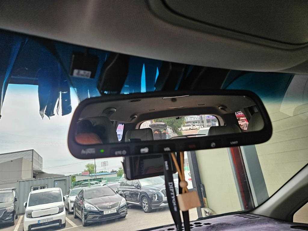 KIA Carnival - Vista 10