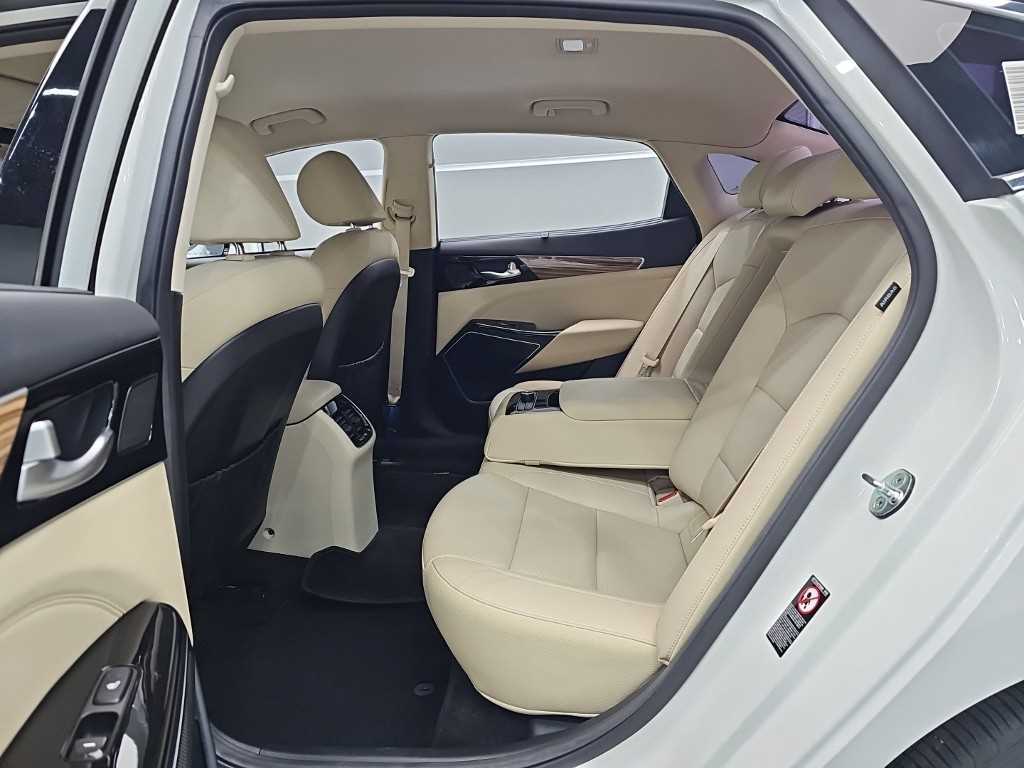 KIA K7 - Vista 12