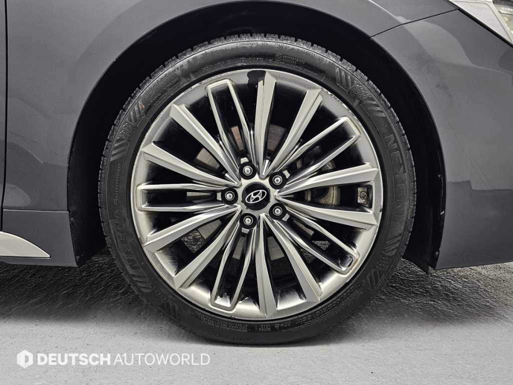 HYUNDAI Grandeur - Vista 5
