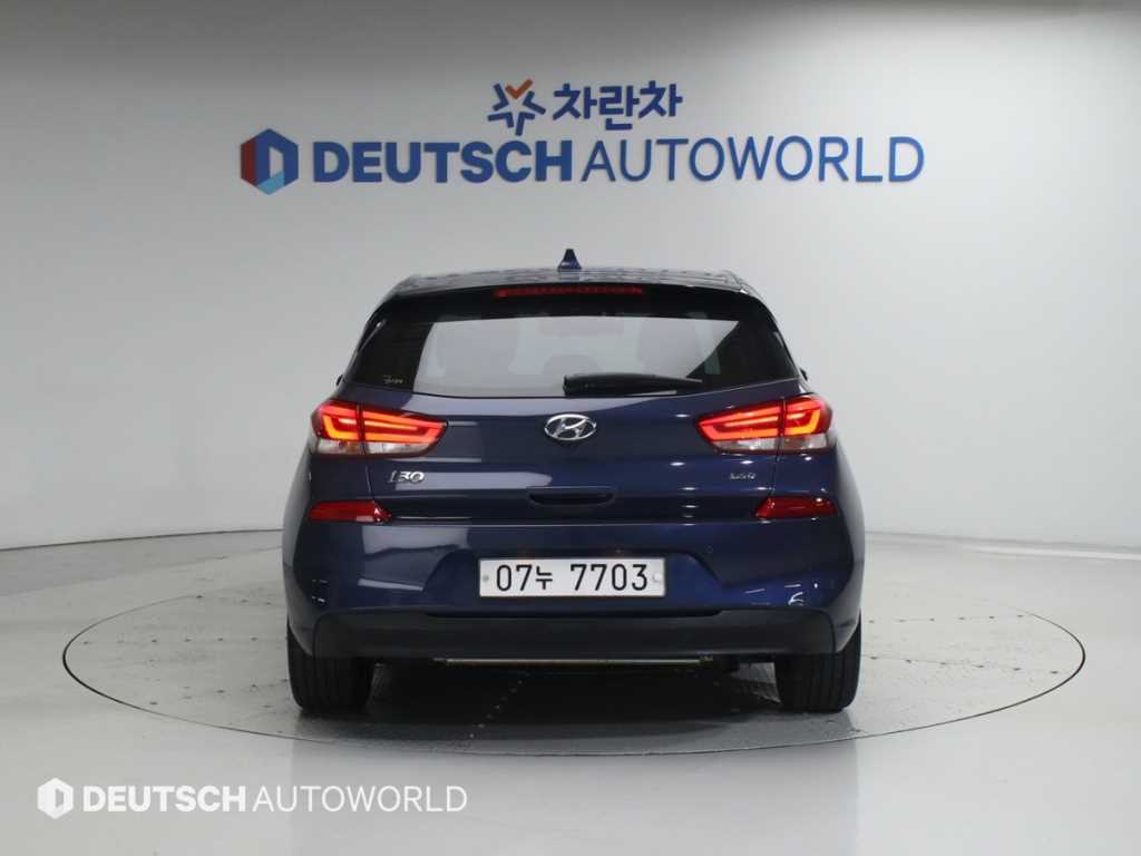 HYUNDAI i30 - Vista 4