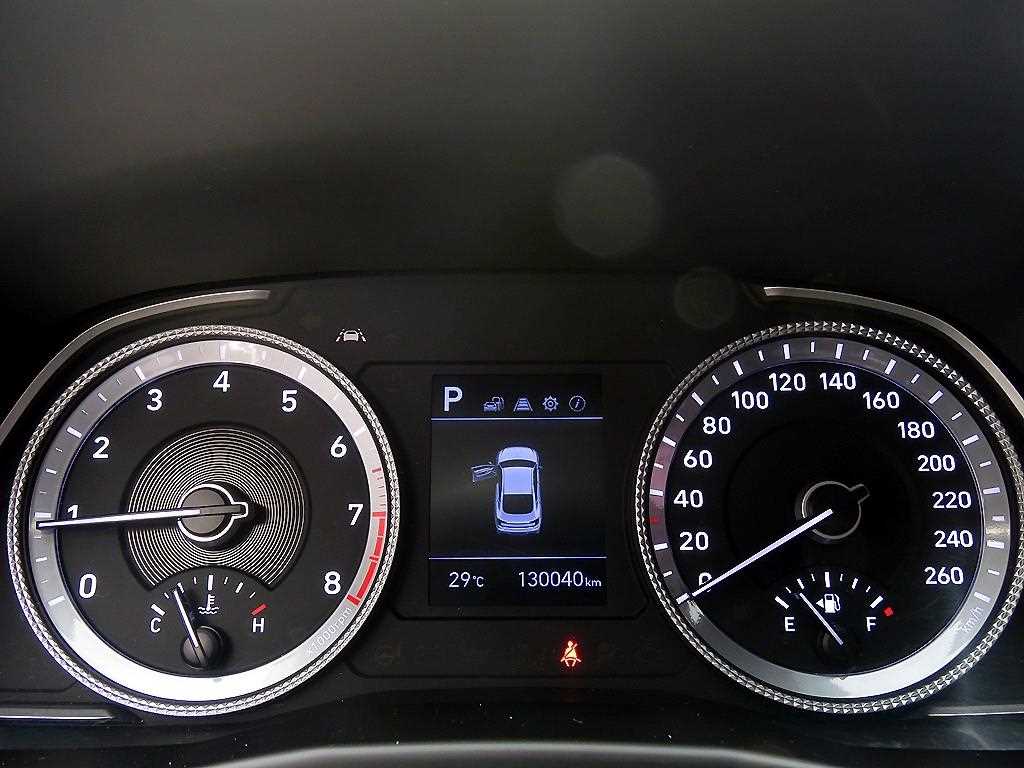 HYUNDAI Sonata - Vista 11