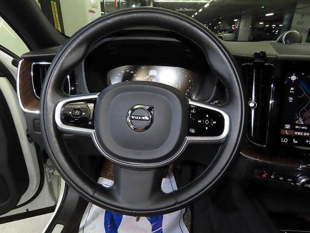 Volvo XC60 - Vista 8
