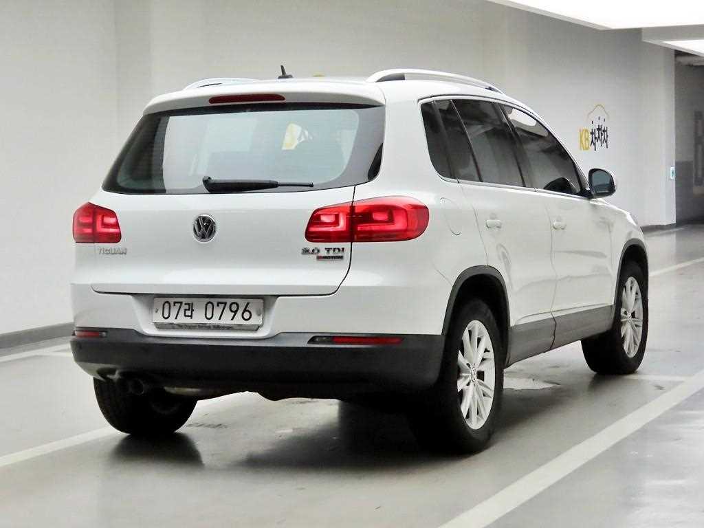 Volkswagen Tiguan - Vista 4