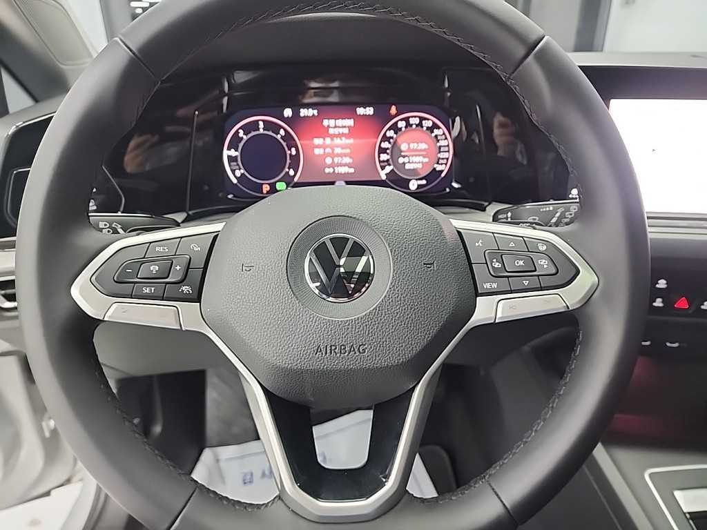 Volkswagen Golf - Vista 9