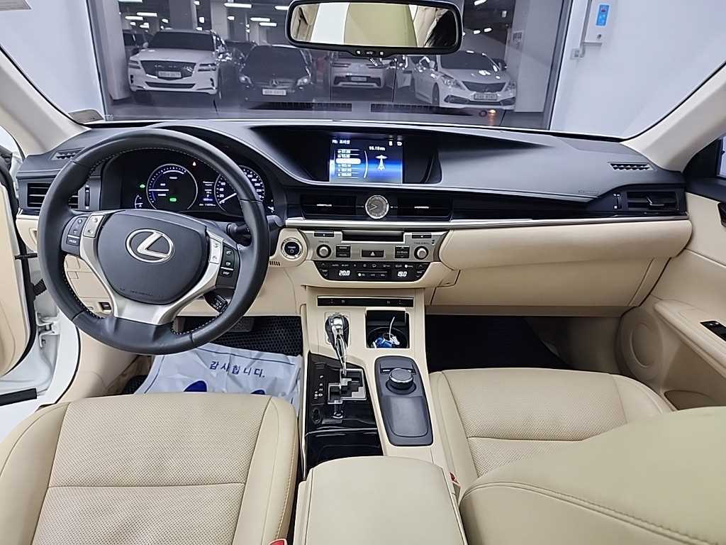 Lexus ES - Vista 7