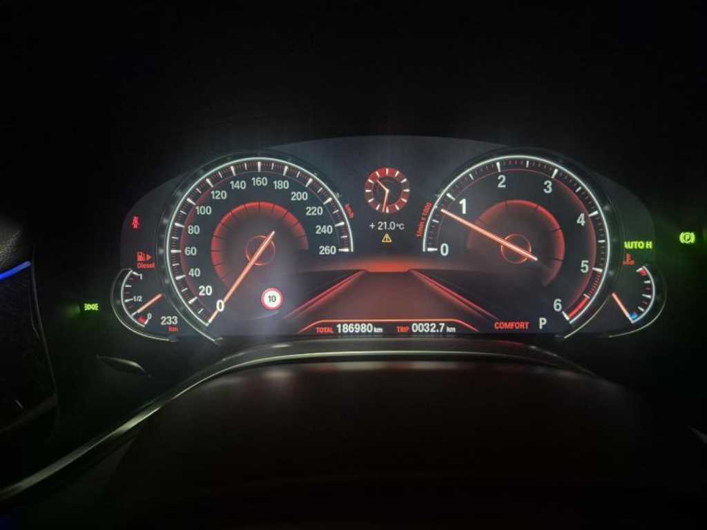 BMW 7 Series - Vista 4